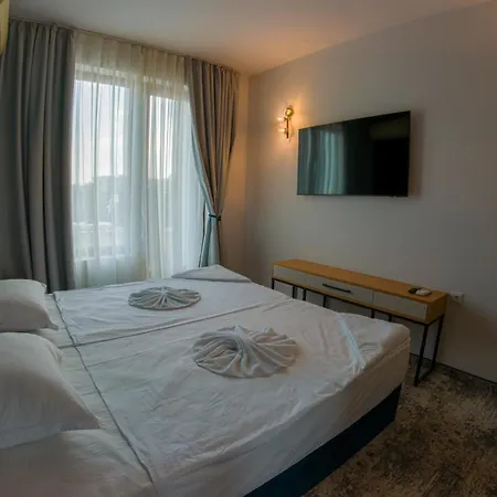 Goldensands Apartament *